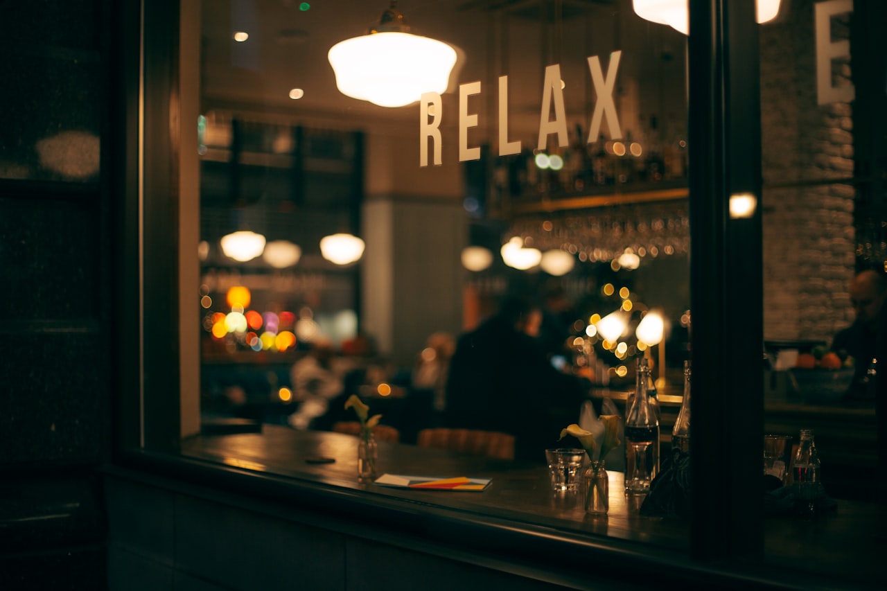 Stimmungsvolle Bar – Beispielbild, bis eigene Fotos hochgeladen werden